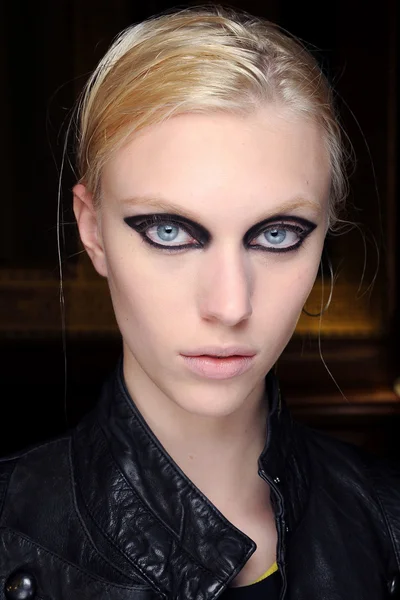 Look 34